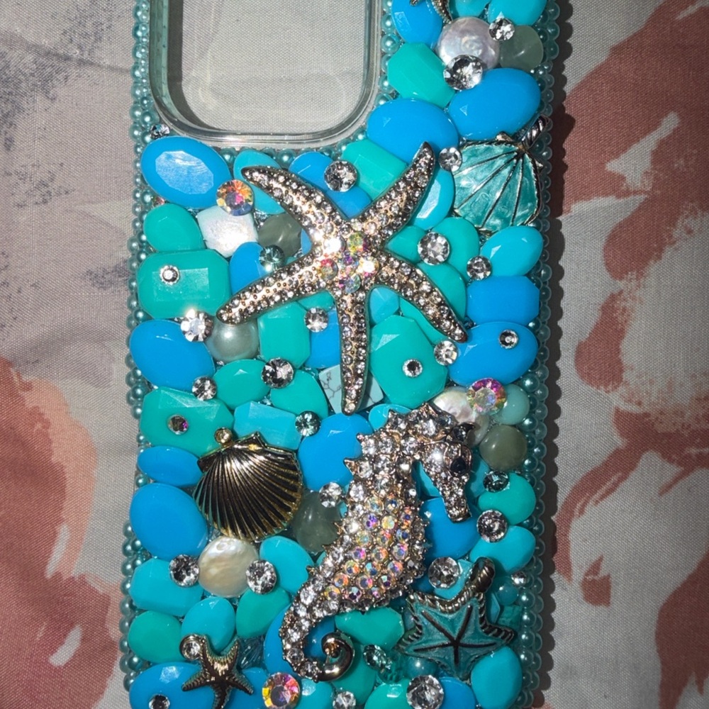 iPhone 16 Pro Max Case - Picture 3 of 8